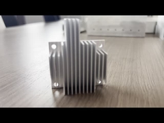 Profil Ekstrusi Sink Panas yang Disesuaikan Elektronika Semikonduktor Daya Tinggi