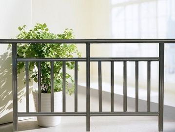 Pagar Aluminium Untuk Tangga