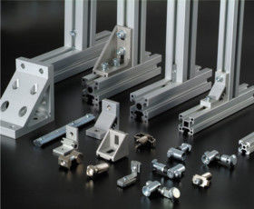 Silvery profil aluminium ekstrusi Anodized Untuk Line Produksi