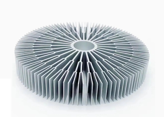 Elektroforetik / Perak Anodisasi Aluminium Profil Ekstrusi Sink Panas Kekuatan Tinggi