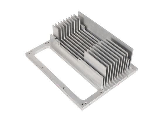 6061 Profil Ekstrusi Heatsink Aluminium Untuk Pendingin Air / Radiator Listrik / Industri Otomatis