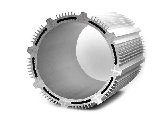 6063 T5 Profil Aluminium Industri Shell Silinder Hitam Keperakan Dengan Umur Panjang